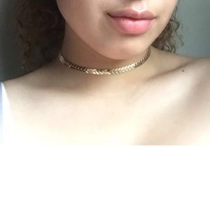 HOST PICK🎉Gold arrow chevron choker (copy)